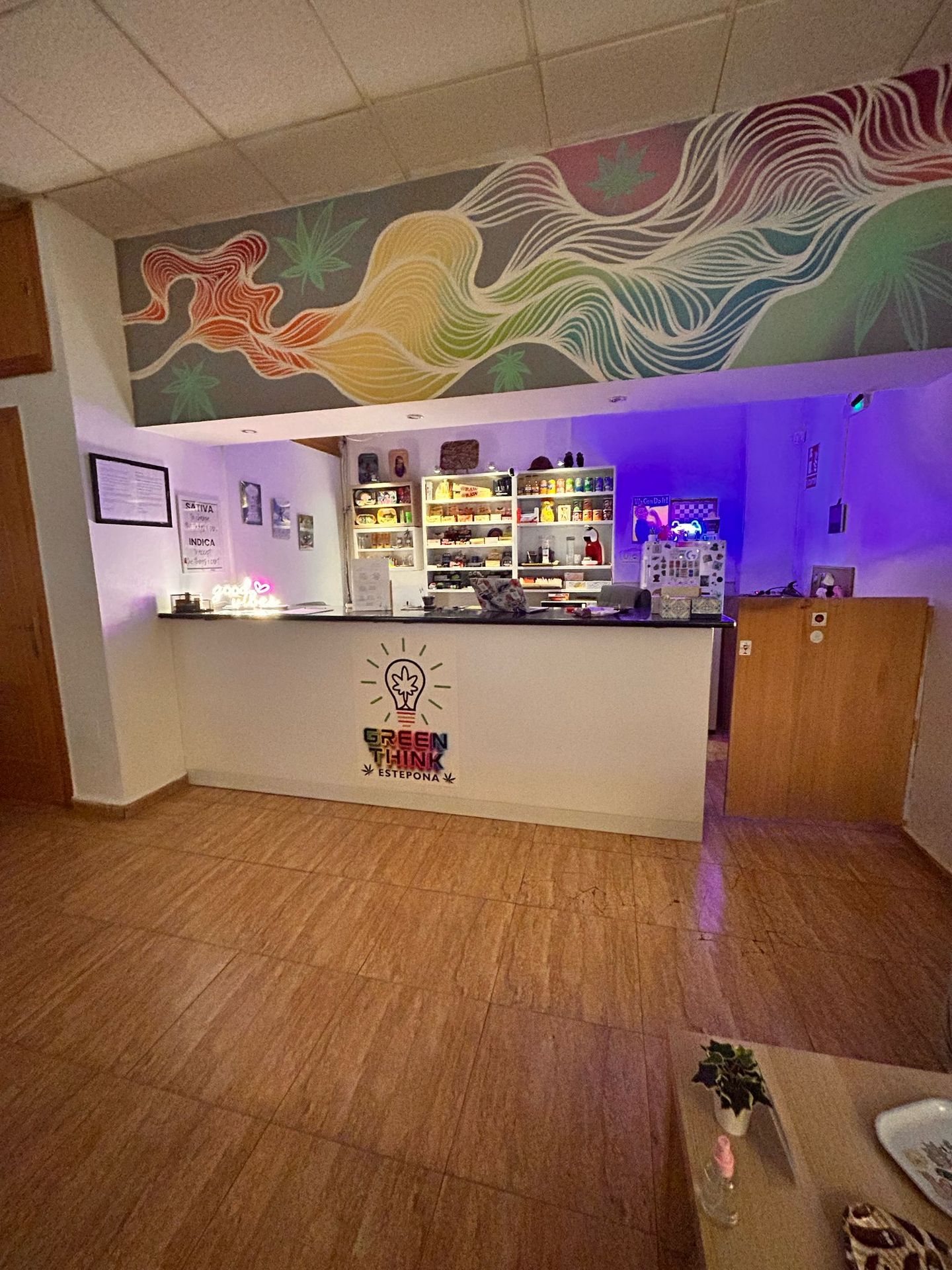 Weed Club in Malga Weed Club in Malga